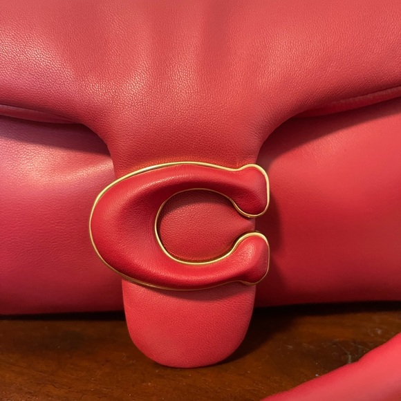 NWT Coach Pillow Tabby 26 - Picture 3 of 9